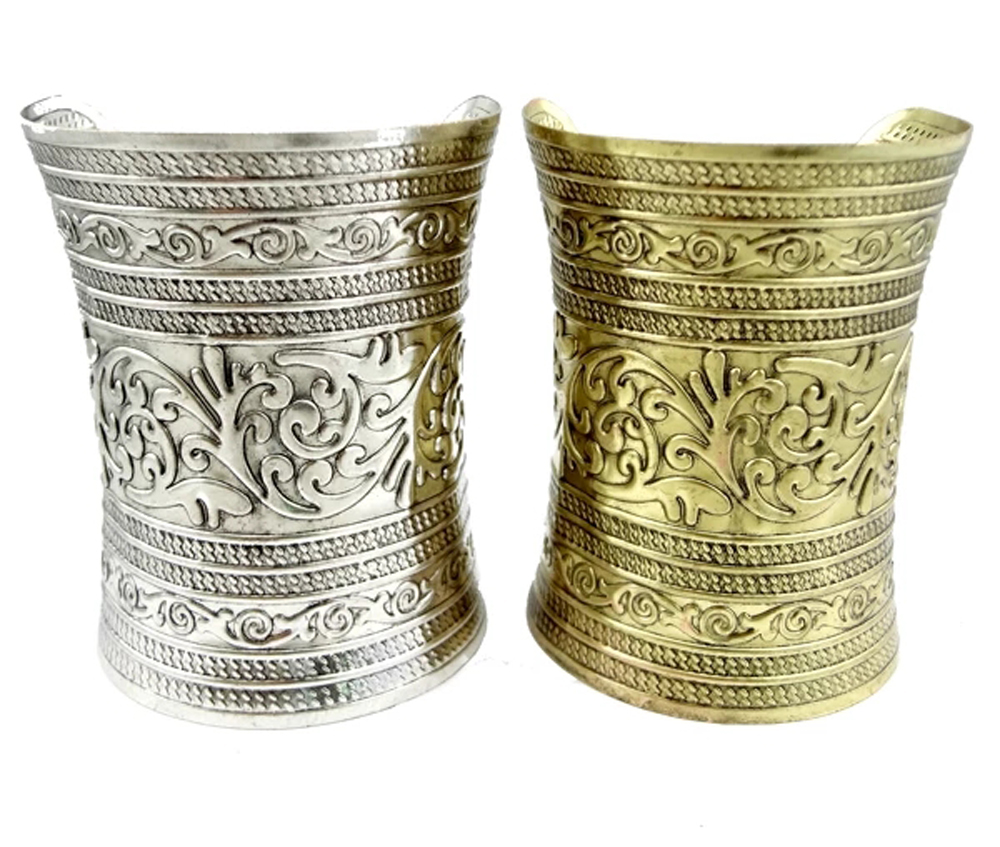 Men Accessories India - خمر سبيكة واسعة الكفة سوار للنساء