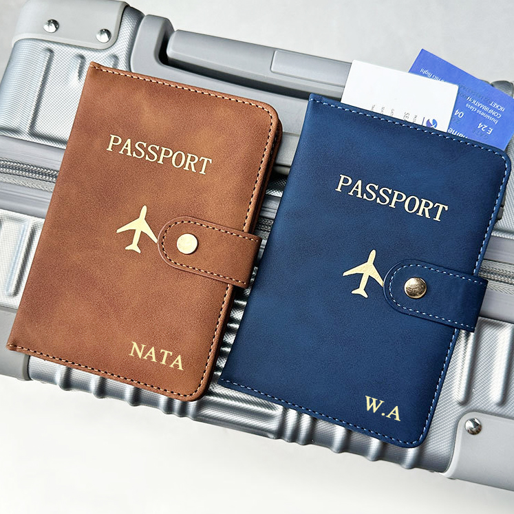 تخصيص اسم محفظة جواز السفر الف - مراجعة Travel Organizer Men وسعره