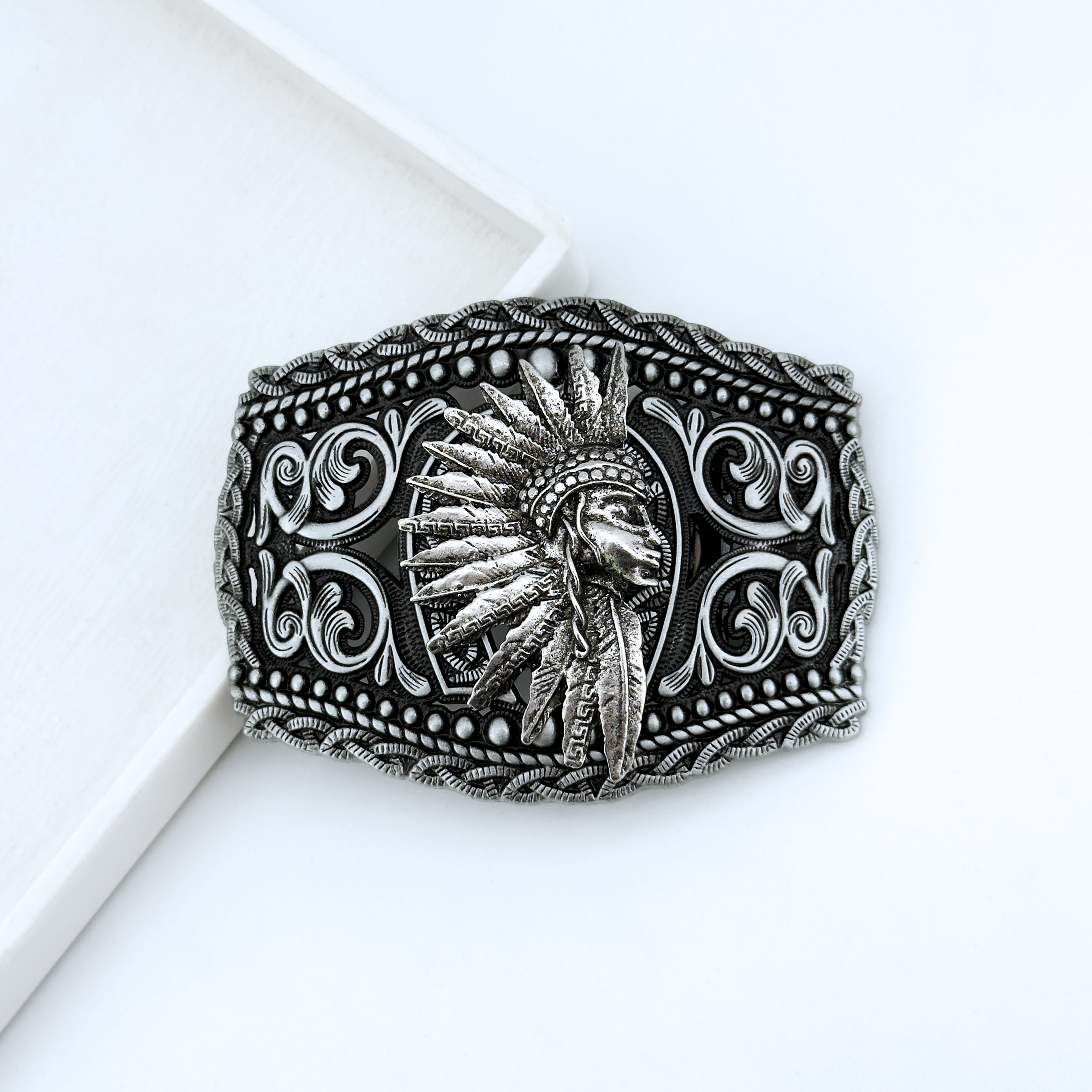 قطعة واحدة من حزام سبائك الزنك - مراجعة Men Accessories India وسعره