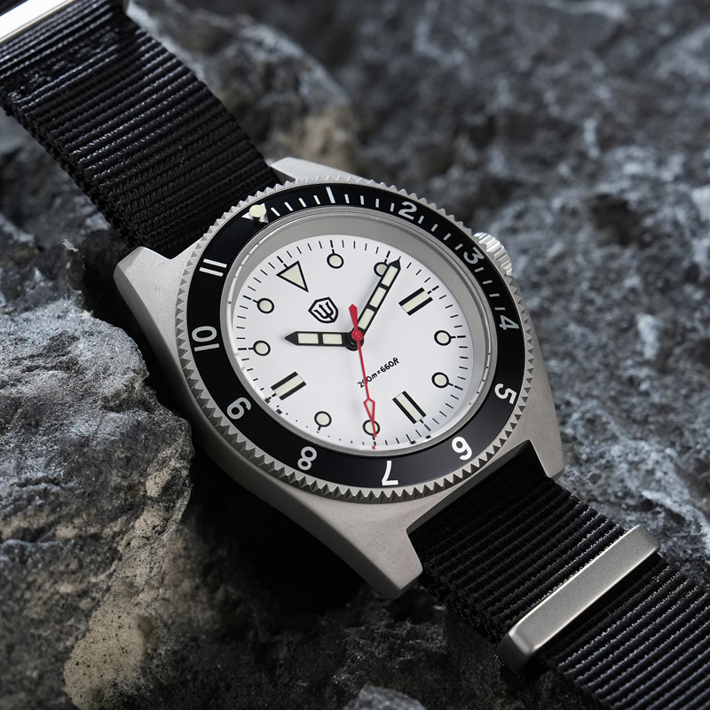 Watchdives WD1972 ساعة كوارتز  - مراجعة Men'S Accessories Fashion وسعره